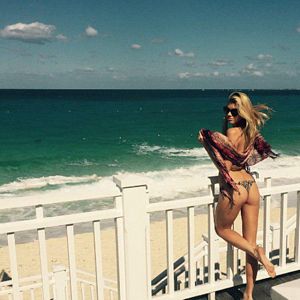 İşte Charlotte McKinney'nin tatilinden kareler...
