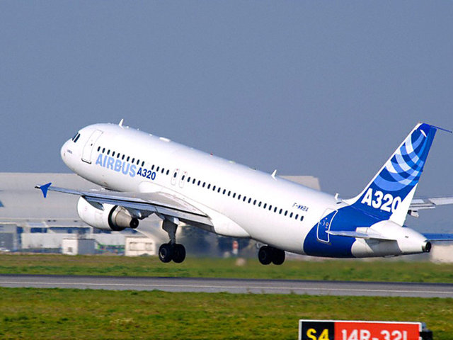 Düşen uçak Airbus 320 modelinin görüntüleri

