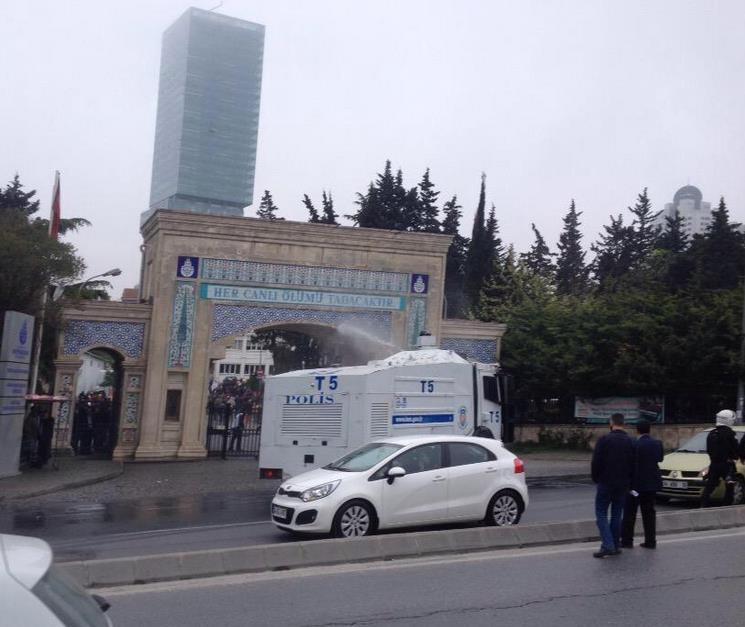 Mecidiyeköy-Zincirlikuyu karıştı Polis müdahalesi!