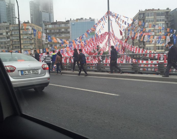 Mecidiyeköy-Zincirlikuyu karıştı Polis müdahalesi!