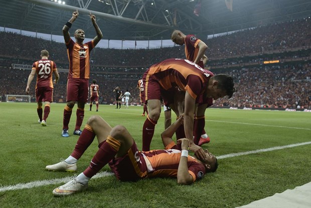 Galatasaray-Beşiktaş derbisinden müthiş kareler