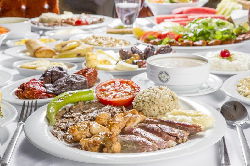 İstanbul'da iftar ne kadar 2015
