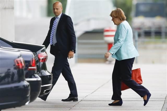 Referandum sonrası Merkel'in görüntüsü şoke etti