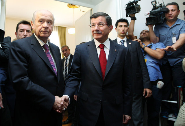 Davutoğlu - Bahçeli görüşmesinden kareler