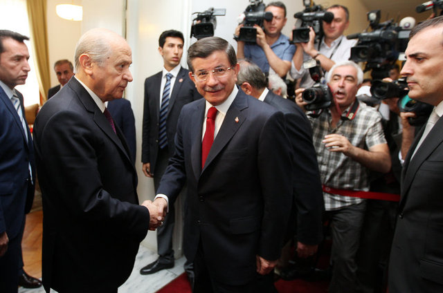 Davutoğlu - Bahçeli görüşmesinden kareler