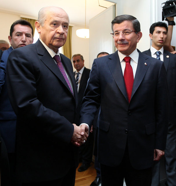 Davutoğlu - Bahçeli görüşmesinden kareler