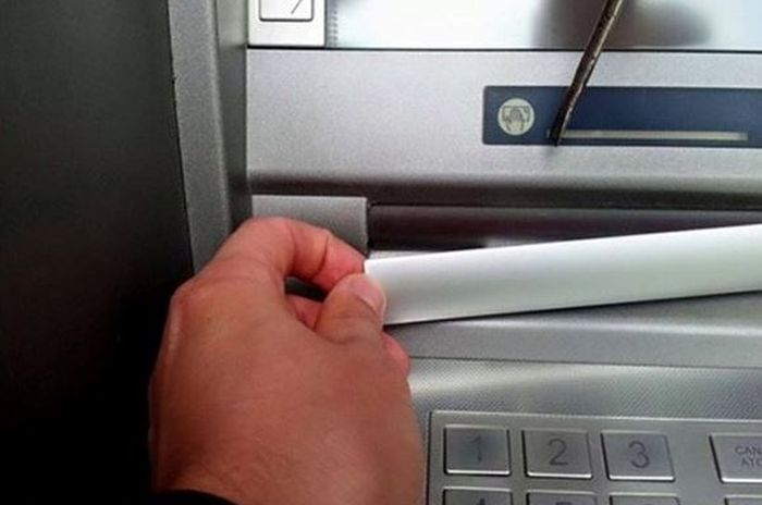 Akıl almayacak ATM hırsızlıkları