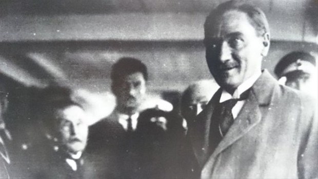 Atatürk'ün ilk kez yayınlanan fotoğrafları