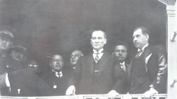 Atatürk'ün ilk kez yayınlanan fotoğrafları