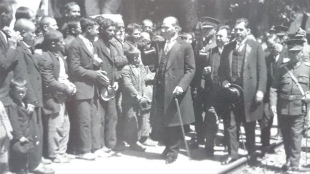 Atatürk'ün ilk kez yayınlanan fotoğrafları