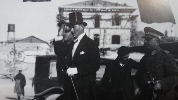 Atatürk'ün ilk kez yayınlanan fotoğrafları