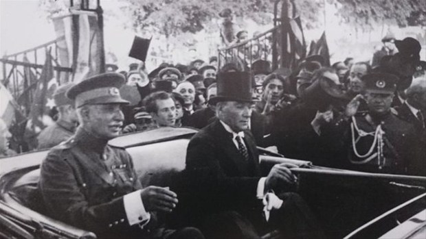 Atatürk'ün ilk kez yayınlanan fotoğrafları