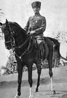 Atatürk'ün  az bilinen resimleri 