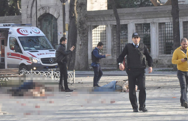 Sultanahmet'teki patlamadan ilk görüntüler