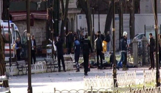 Sultanahmet'teki patlamadan ilk görüntüler