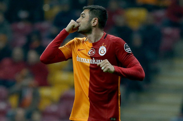 Burak Yılmaz, G.Saray'dan neden ayrıldı?