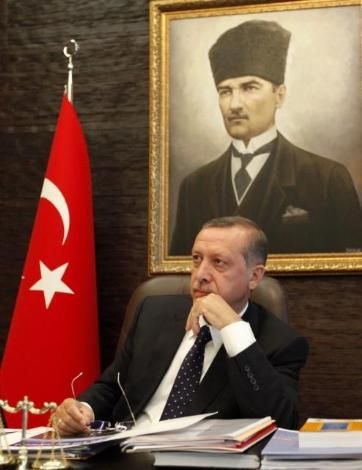 Erdoğan ofisinin kapılarını açtı