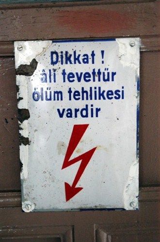 Sıradışı Tabelalar