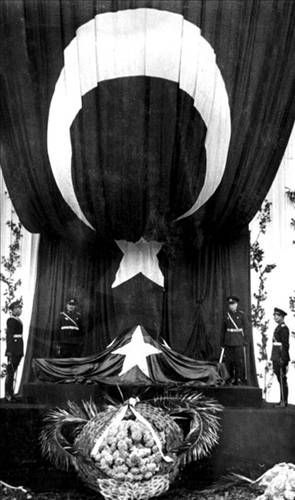 Atatürk'ün cenaze töreninden fotoğraflar